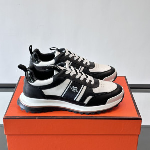 HERMES 미스테리어스 운동화